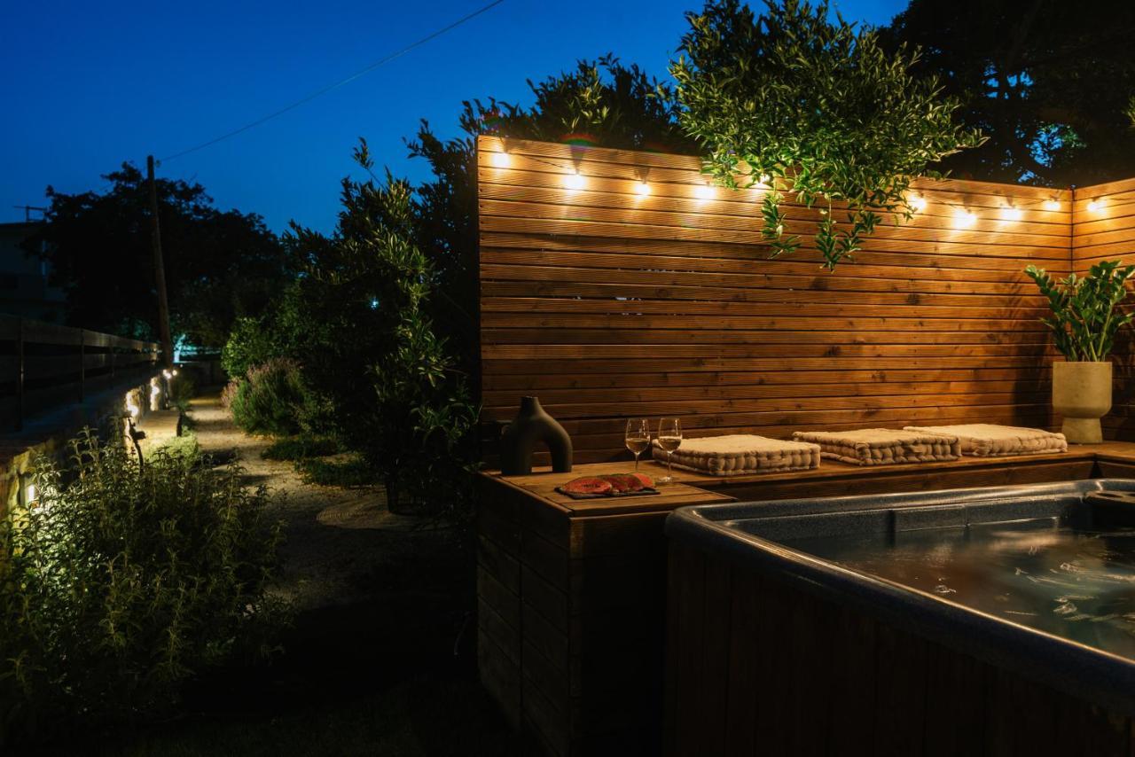 Villa Repsimia With Private Jacuzzi Kokkinos Pirgos Exterior foto