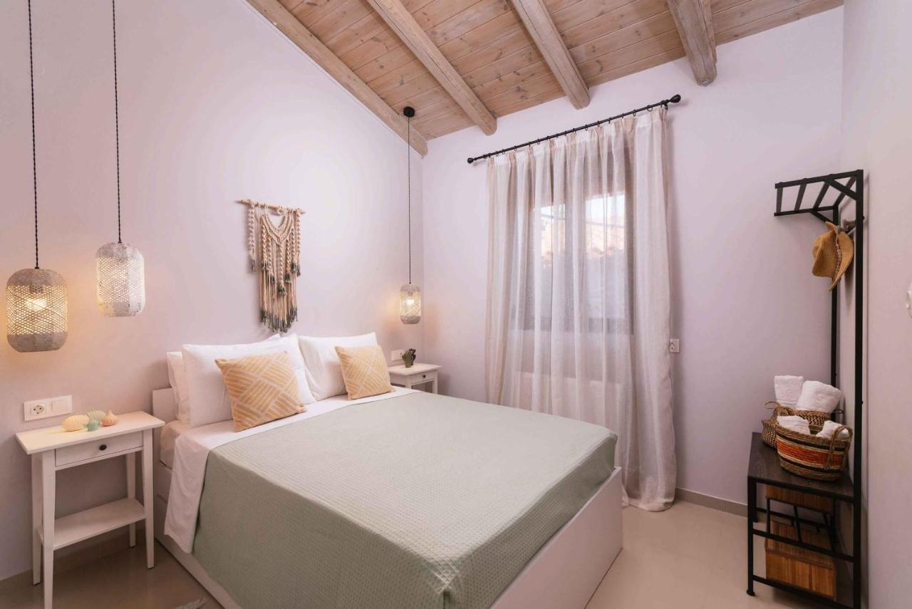 Villa Repsimia With Private Jacuzzi Kokkinos Pirgos Exterior foto